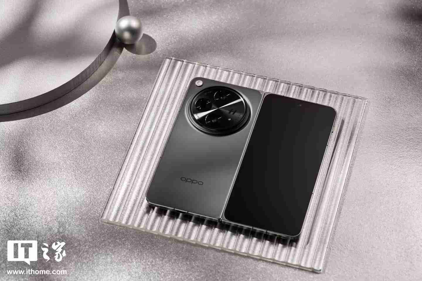 消息称OPPO Find N5折叠屏手机搭骁龙8至尊版，支持IPX8防水