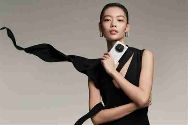 华为Mate X6首销:华为最强折叠屏 12999元起