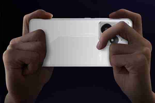 真我Neo7三款配色出炉 徐起:最惊艳的外观设计