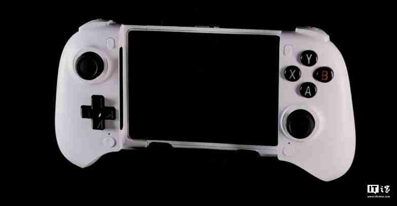 八位堂首款手游拉伸手柄发布：霍尔摇杆扳机、蓝牙连接，199 元