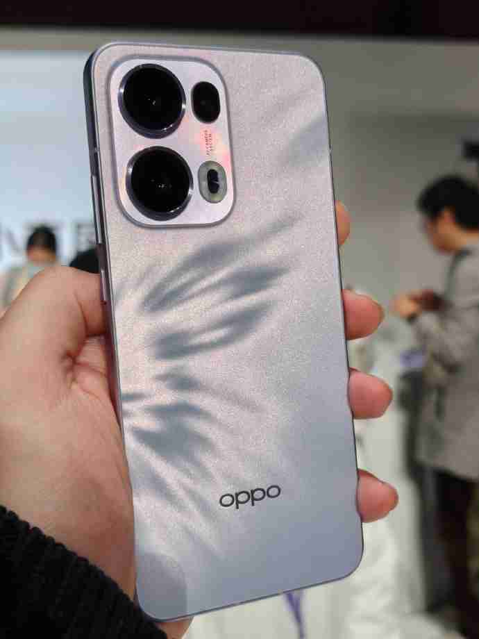 OPPO Reno13 Pro发布会:冷雕工艺+LivePhoto,这下真Ophone了~