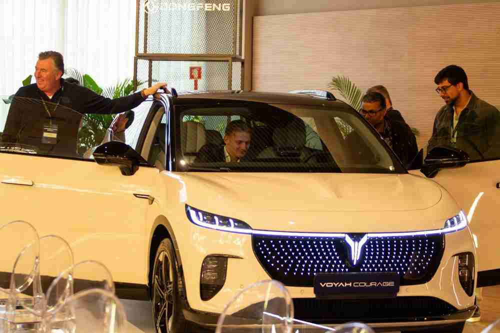 岚图汽车在葡萄牙品牌发布,携手Salvador Caetano集团共拓新市场