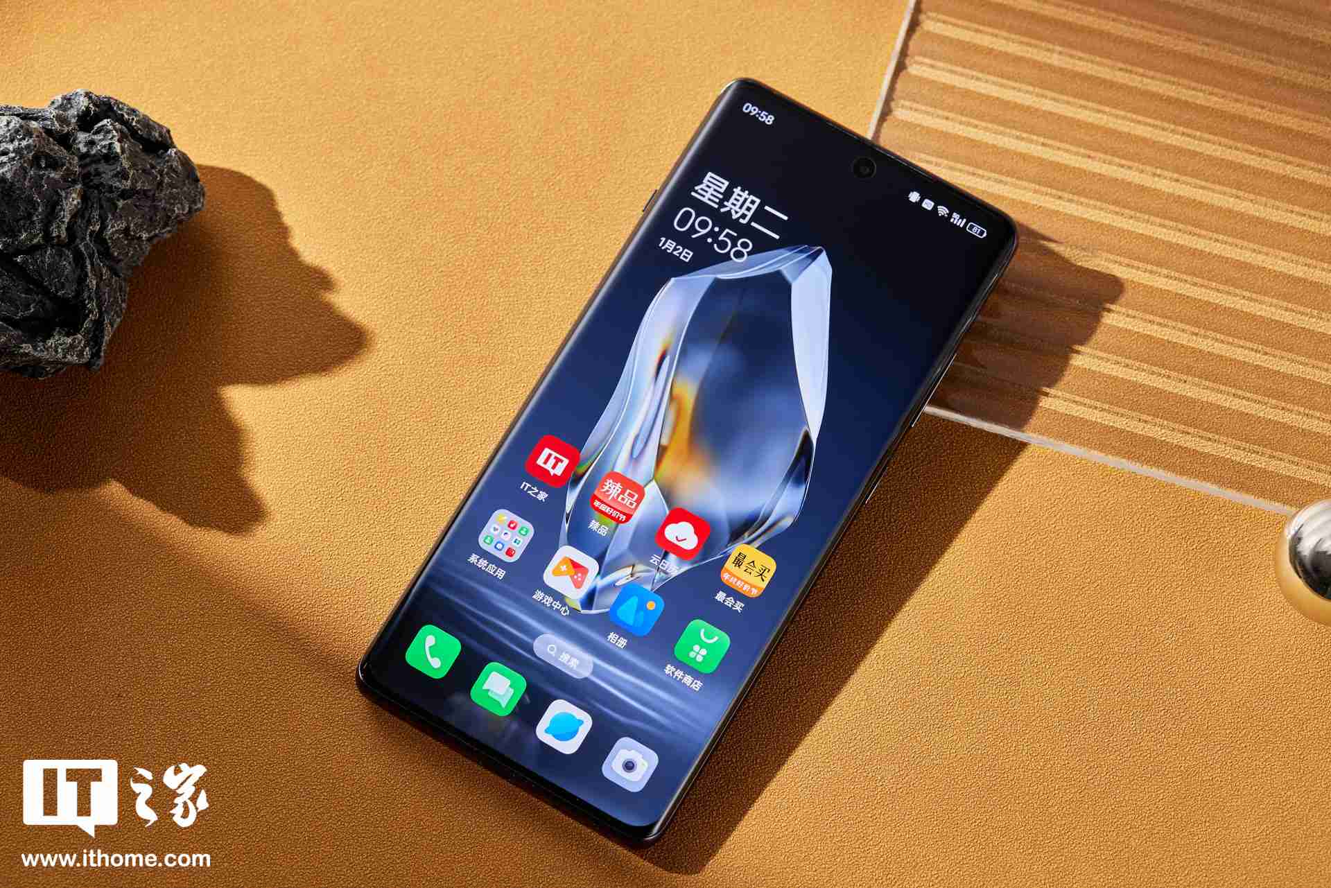 一加新机确定为“Ace 5 系列”:预计搭载骁龙 8 Gen 3 / 至尊版处理器,12 月发布