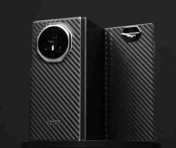 荣耀首款三折叠屏手机曝光，全身碳纤维材料，继华为之后的新王者！