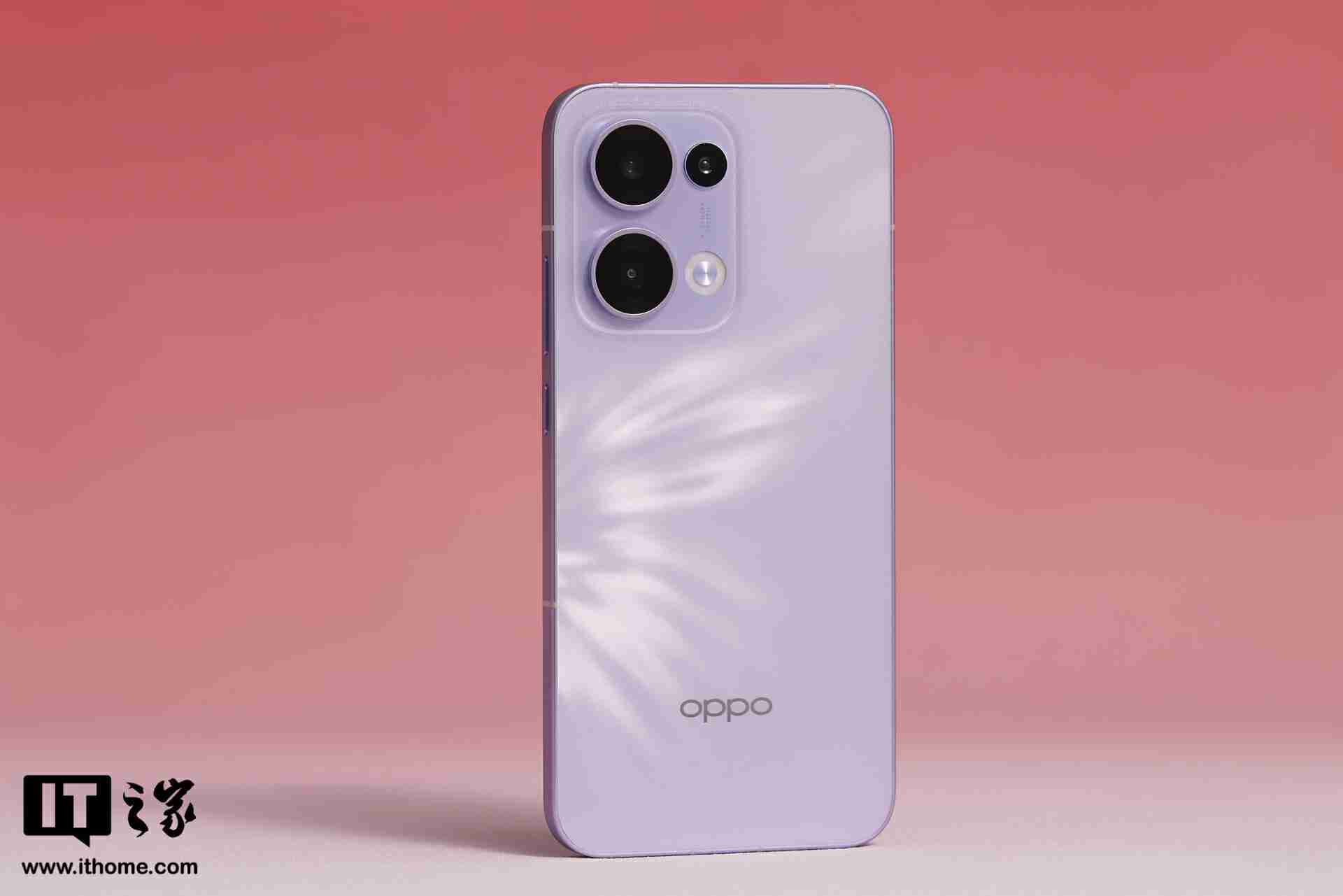 OPPO Reno13 系列实拍图赏：四曲柔边小直屏，“超美小 OPhone”