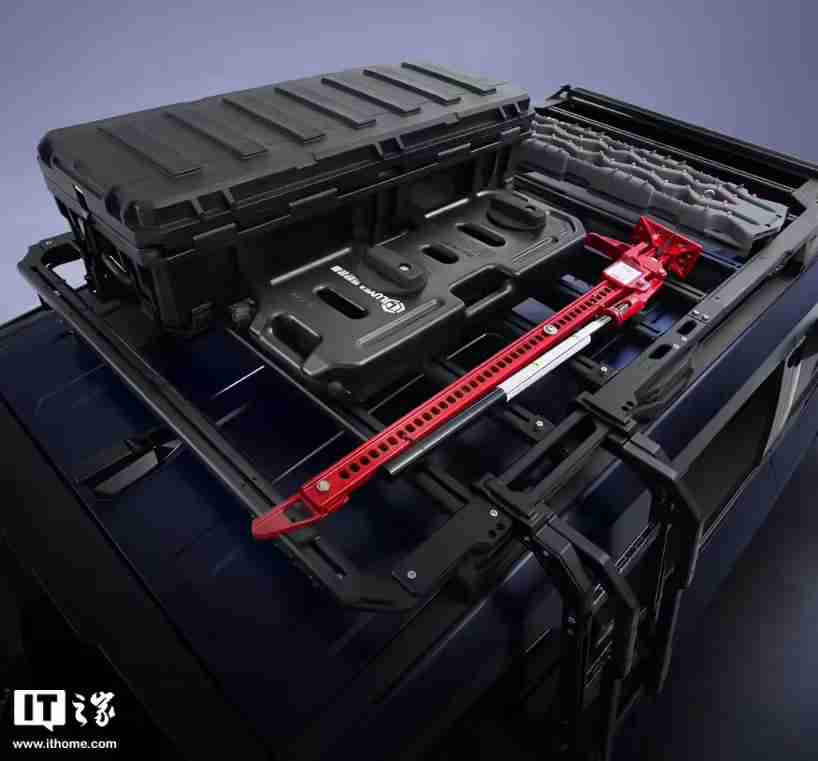 东风猛士 917“高地雄狮”上市:指导价 69.9 万元,“官改”硬派越野