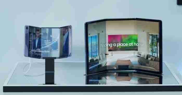 三星三折叠手机曝光:往内双折、展开 10 英寸,单屏 / 三屏使用,有望 2025 年发布