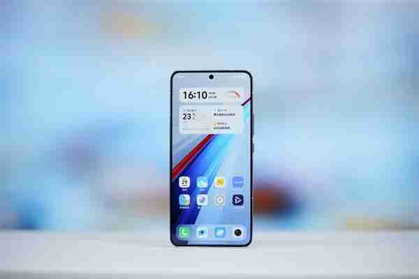 国产手机面板崛起，明年全球市占率预期超70%