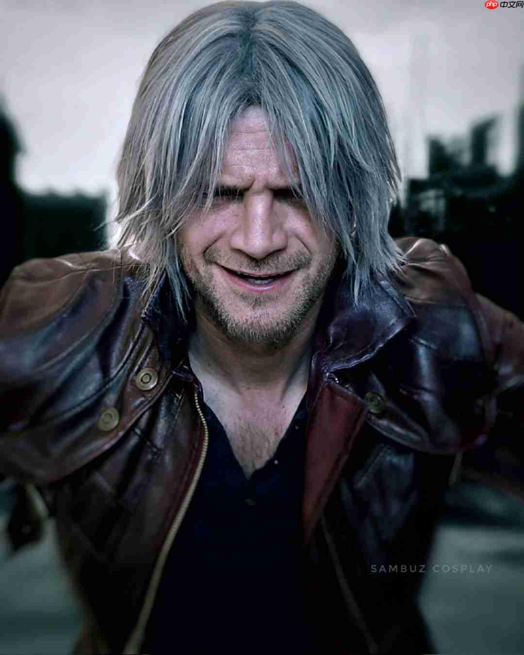 皮衣配圣诞帽!意大利Coser演绎《鬼泣5》圣诞但丁