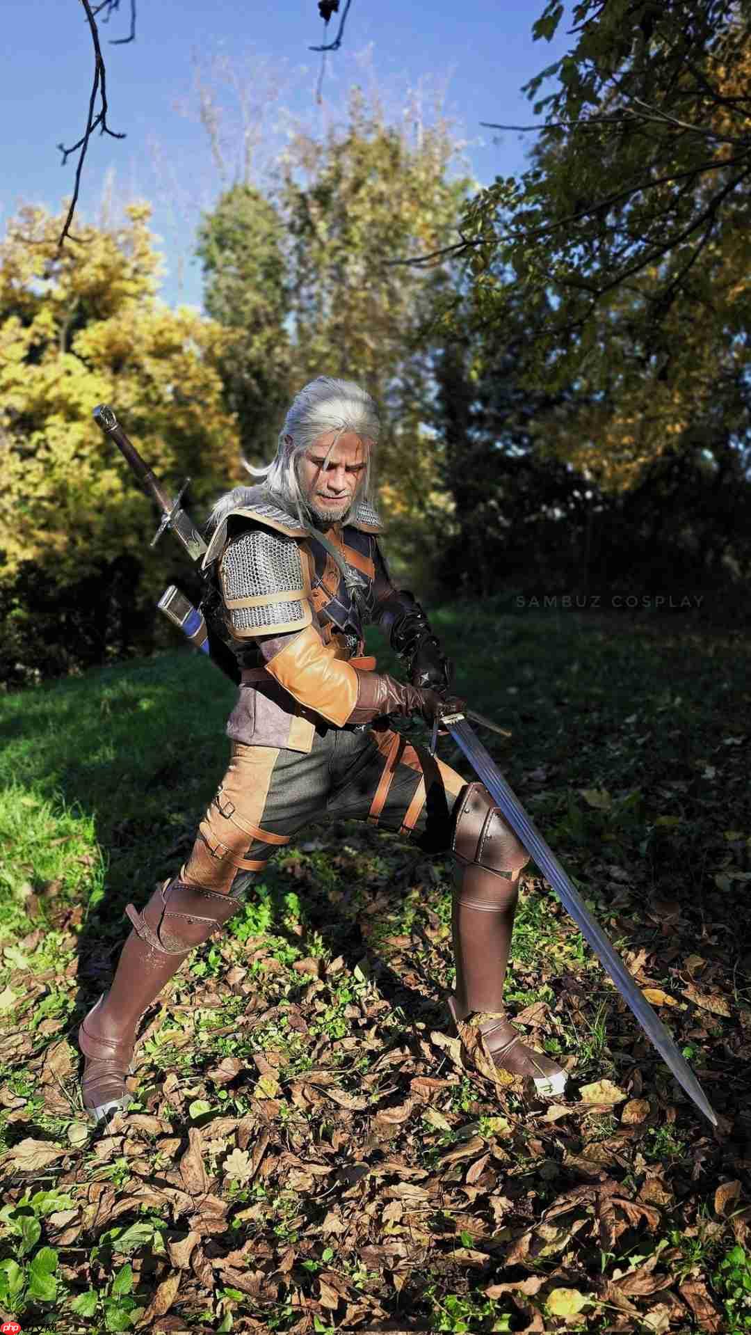 皮衣配圣诞帽!意大利Coser演绎《鬼泣5》圣诞但丁