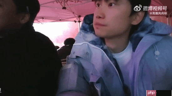 Doinb被醉酒粉丝骚扰语言调侃糖小幽!冷静处理获点赞