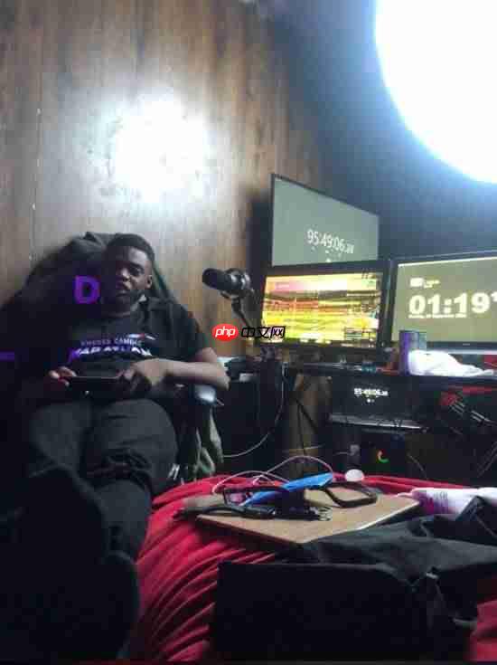 黑哥“不要命”!连玩手游100小时获吉尼斯纪录