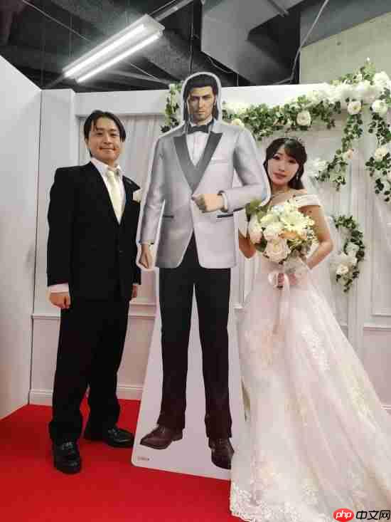 桐生一马“结婚了”?《如龙》女粉晒模拟婚礼照