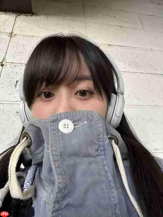 《寂静岭f》凛子演员近照：可爱到想被她从楼梯上推倒