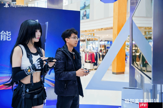 PS全国路演哈尔滨站来了:不怕冷的蒂法陪你打游戏!