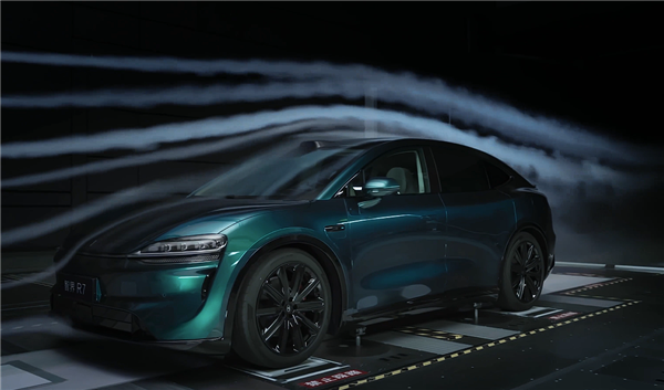 官方认证!智界R7创全球量产SUV最低风阻系数0.217