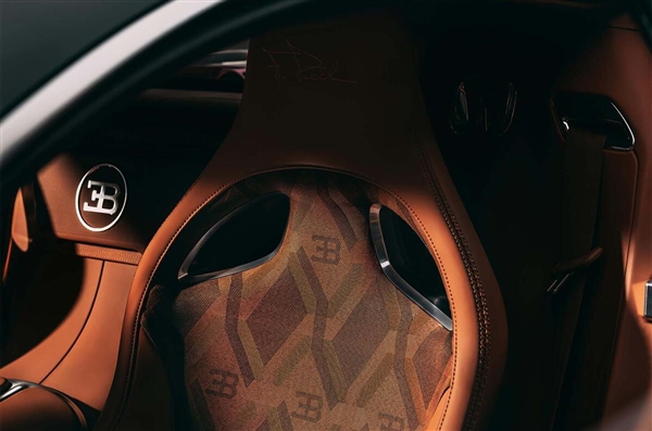 绝世孤品！布加迪发布“终极威龙”超跑：售超8000万人民币