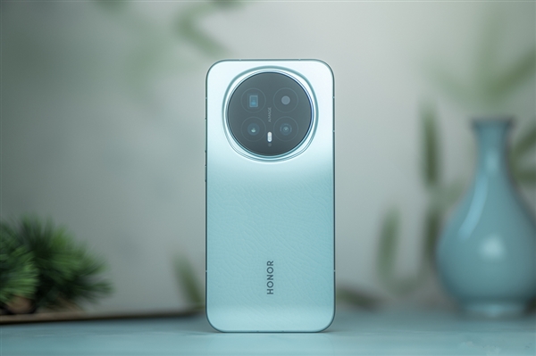 荣耀Magic9系列屏幕已打样:新增Pro Max版 全系直屏