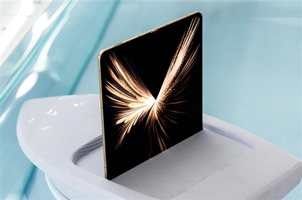 折叠屏史上最大电量 荣耀Magic V6突破7000mAh:领先友商2代