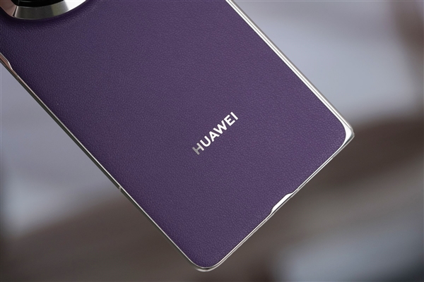 双折叠巅峰之作!华为Mate X7典藏版图赏