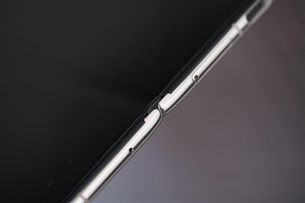 双折叠巅峰之作!华为Mate X7典藏版图赏