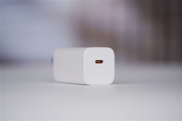 双折叠巅峰之作!华为Mate X7典藏版图赏