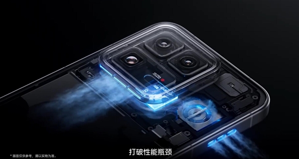 行业首款性能Ultra来了!iQOO 15 Ultra正式发布:4999元起