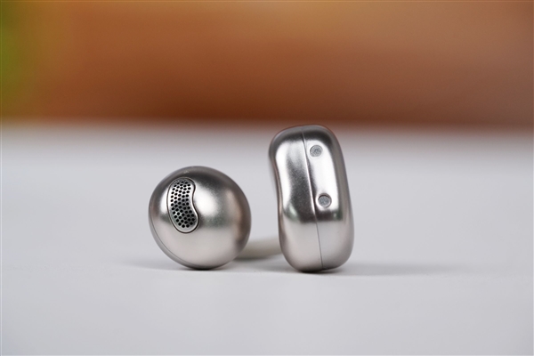 耳机盒居然带屏幕!999元当贝Air 1图赏