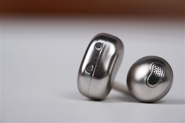 耳机盒居然带屏幕!999元当贝Air 1图赏