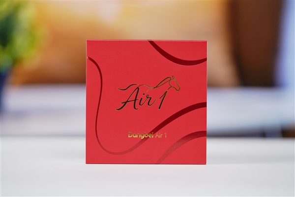 耳机盒居然带屏幕!999元当贝Air 1图赏