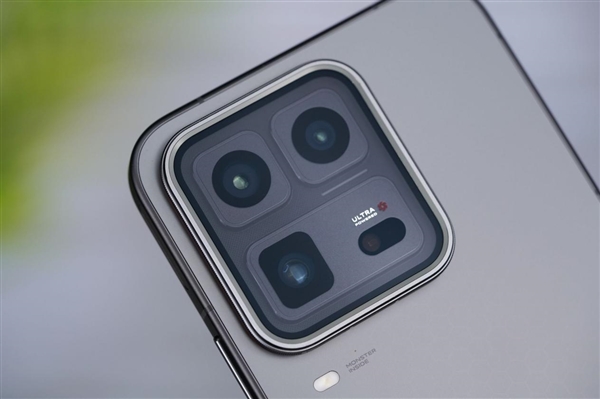 451万分最强旗舰手机!iQOO 15 Ultra图赏