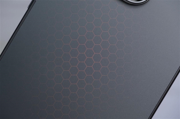 451万分最强旗舰手机!iQOO 15 Ultra图赏