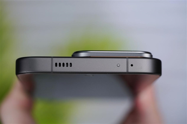 451万分最强旗舰手机!iQOO 15 Ultra图赏